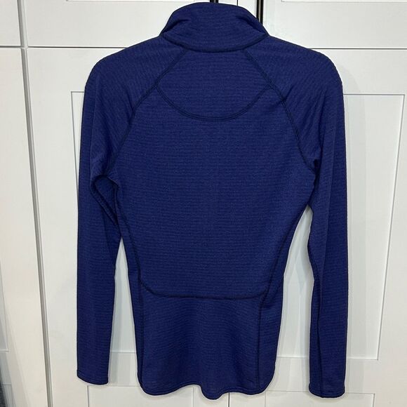 Patagonia Capilene 4 Expedition Weight Top - XS - EUC - Picture 5 of 6